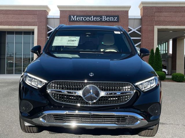 2025 Mercedes-Benz GLC 300