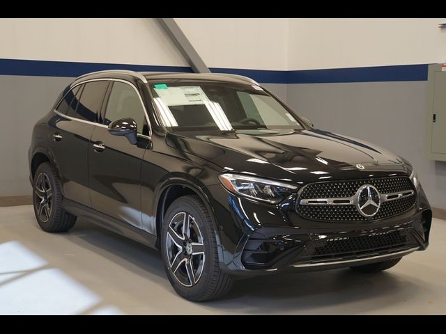 2025 Mercedes-Benz GLC 300