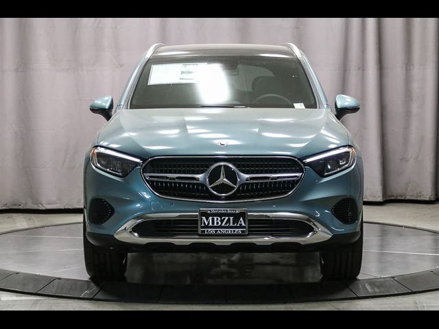 2025 Mercedes-Benz GLC 300