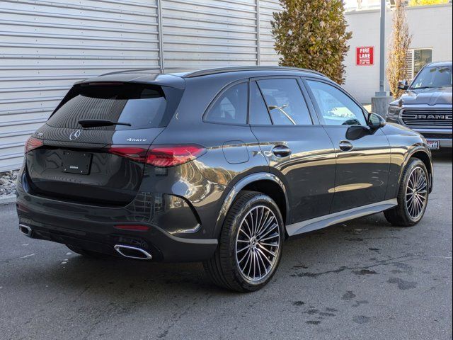 2025 Mercedes-Benz GLC 300