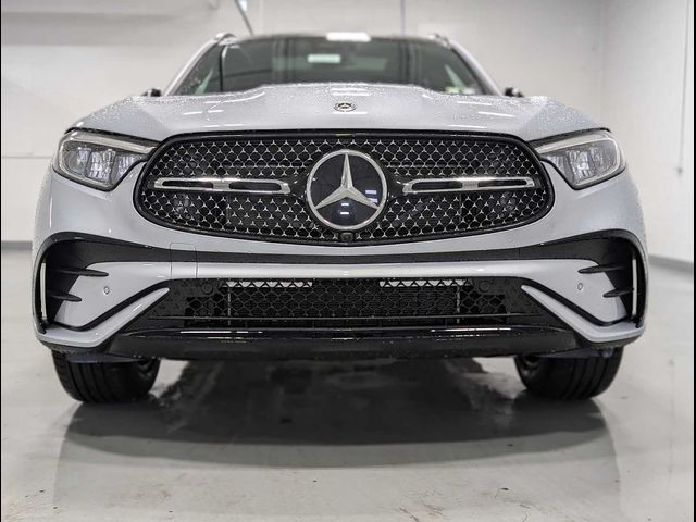 2025 Mercedes-Benz GLC 300