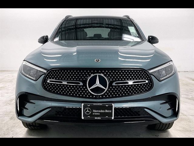 2025 Mercedes-Benz GLC 300