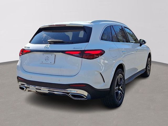 2025 Mercedes-Benz GLC 300