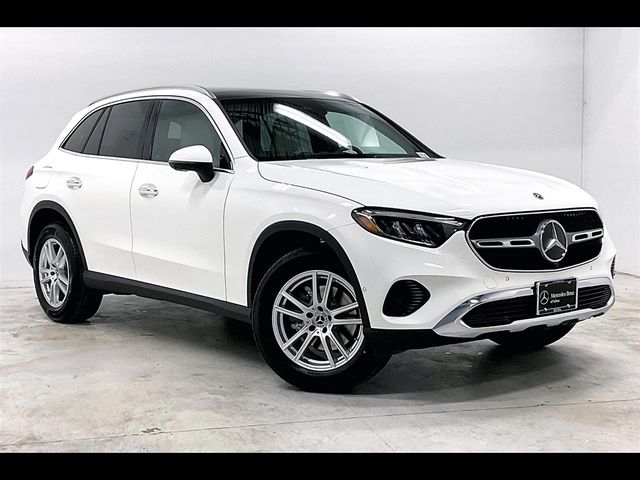 2025 Mercedes-Benz GLC 300