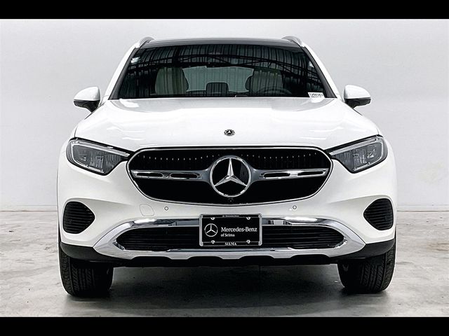 2025 Mercedes-Benz GLC 300