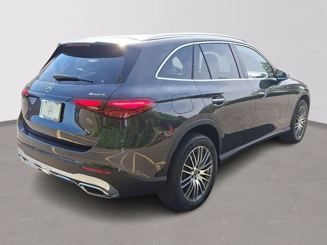 2025 Mercedes-Benz GLC 300