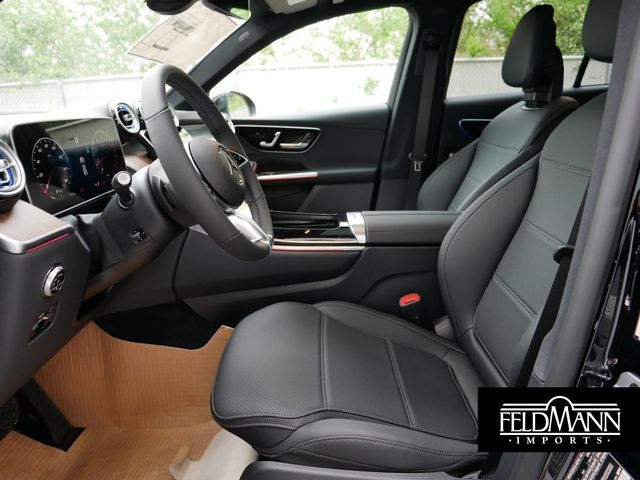 2025 Mercedes-Benz GLC 300