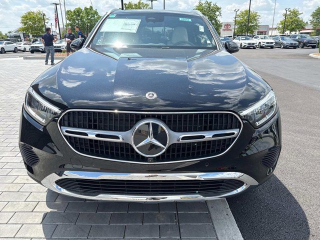 2025 Mercedes-Benz GLC 300