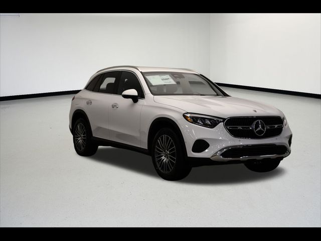 2025 Mercedes-Benz GLC 300