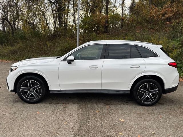 2025 Mercedes-Benz GLC 300