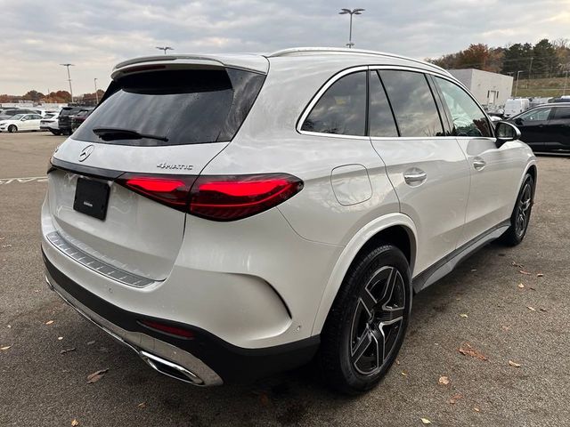 2025 Mercedes-Benz GLC 300