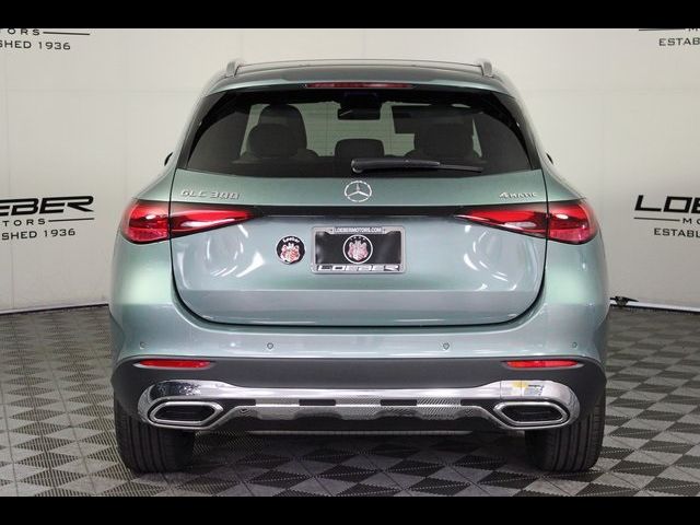 2025 Mercedes-Benz GLC 300