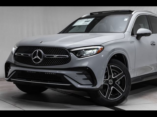 2025 Mercedes-Benz GLC 300