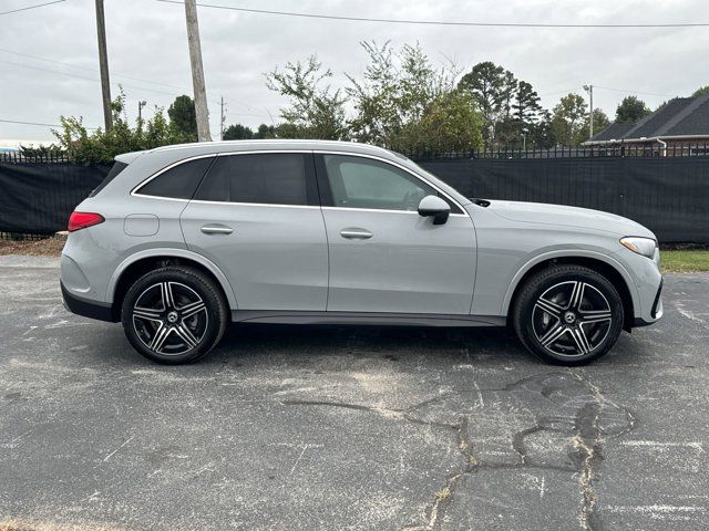 2025 Mercedes-Benz GLC 300