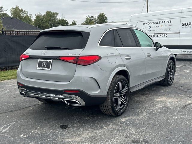 2025 Mercedes-Benz GLC 300