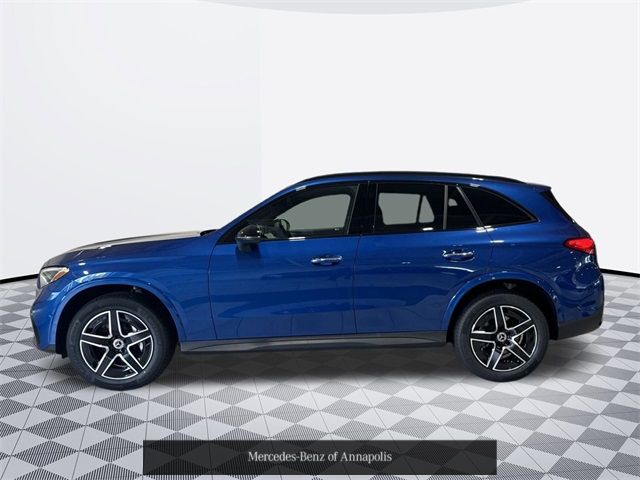 2025 Mercedes-Benz GLC 300