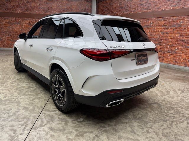 2025 Mercedes-Benz GLC 300