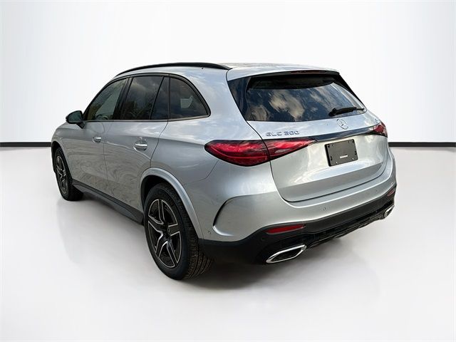 2025 Mercedes-Benz GLC 300