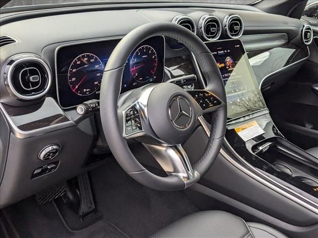 2025 Mercedes-Benz GLC 300