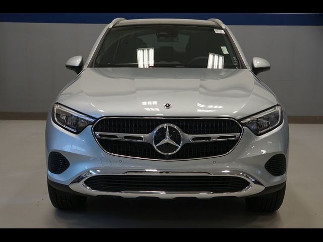 2025 Mercedes-Benz GLC 300