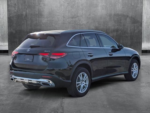 2025 Mercedes-Benz GLC 300