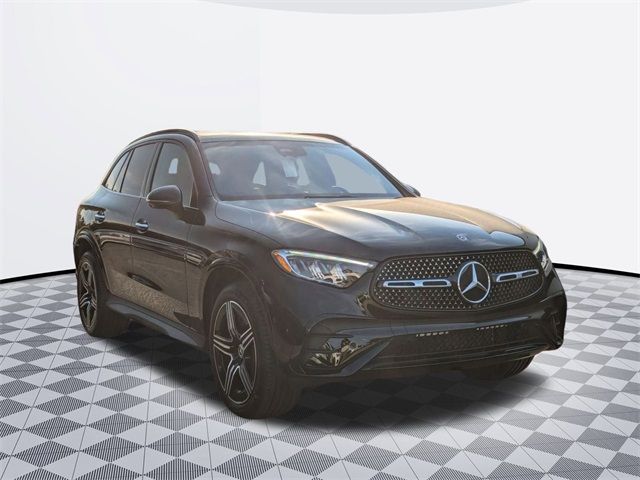 2025 Mercedes-Benz GLC 300