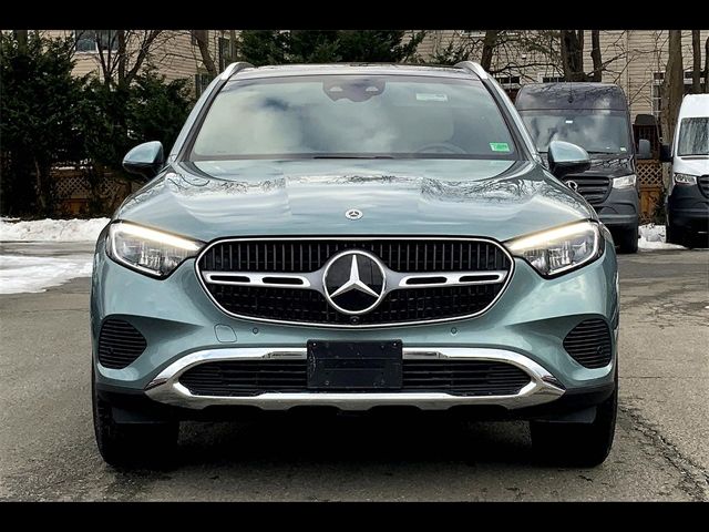 2025 Mercedes-Benz GLC 300