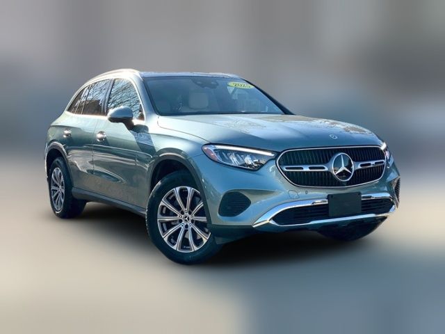 2025 Mercedes-Benz GLC 300