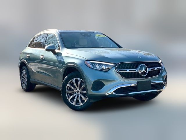 2025 Mercedes-Benz GLC 300