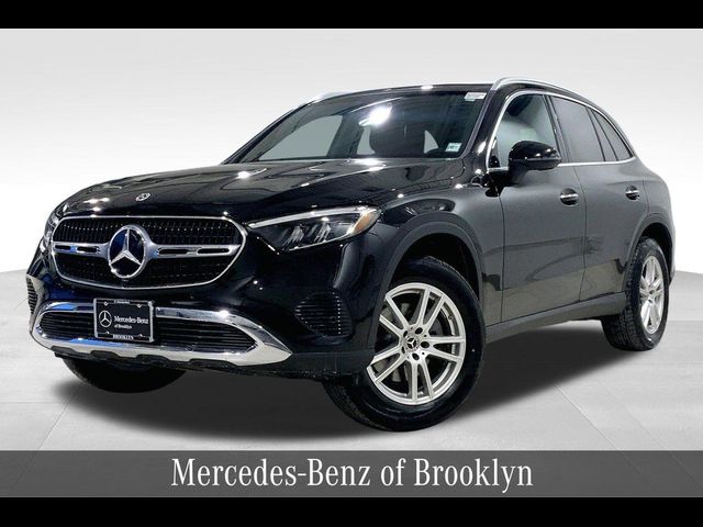 2025 Mercedes-Benz GLC 300