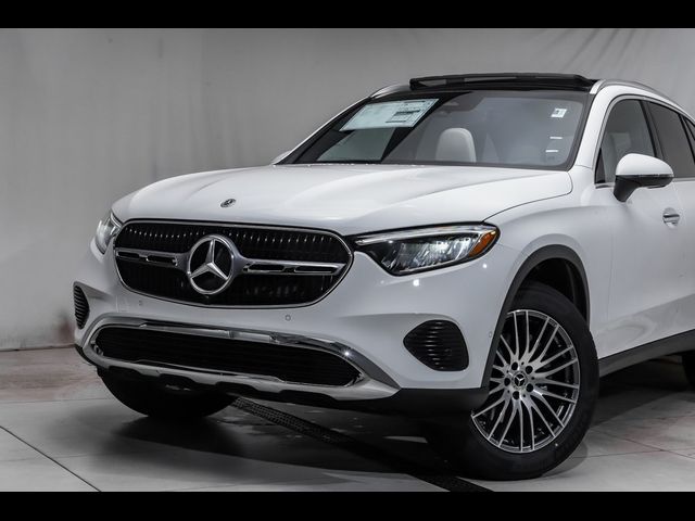 2025 Mercedes-Benz GLC 300