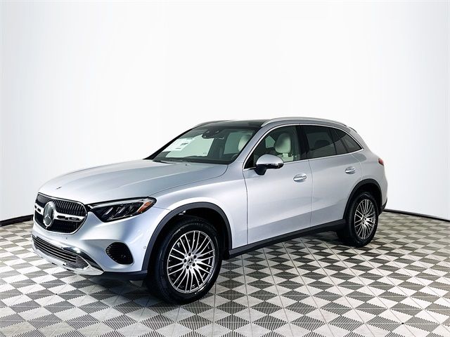 2025 Mercedes-Benz GLC 300