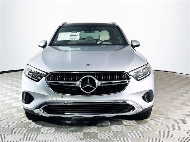 2025 Mercedes-Benz GLC 300