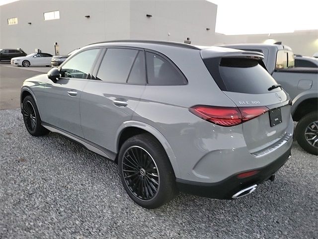 2025 Mercedes-Benz GLC 300