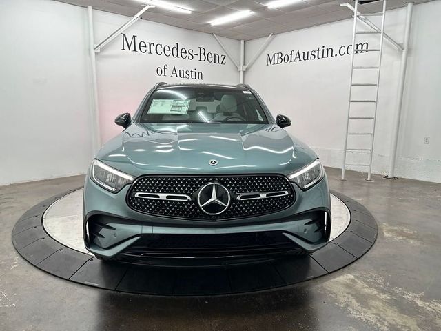 2025 Mercedes-Benz GLC 300