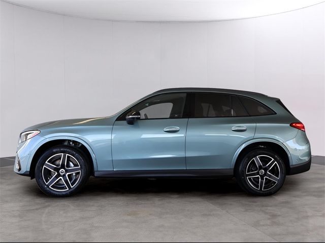 2025 Mercedes-Benz GLC 300