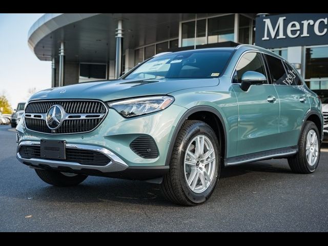 2025 Mercedes-Benz GLC 300