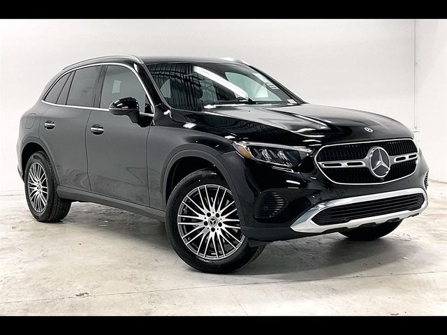 2025 Mercedes-Benz GLC 300