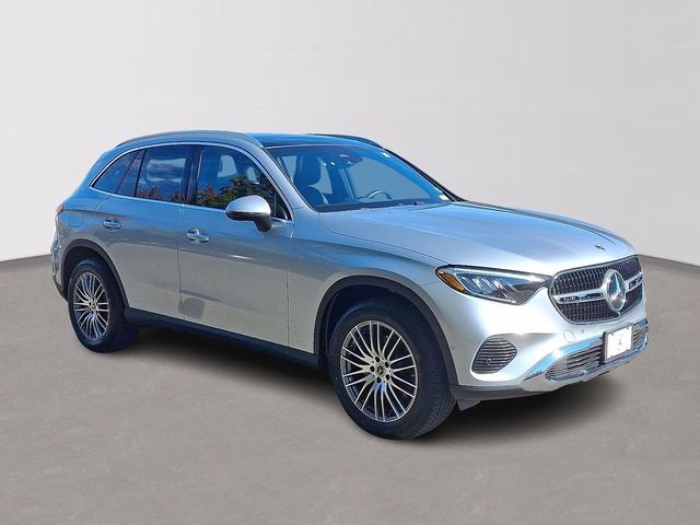 2025 Mercedes-Benz GLC 300