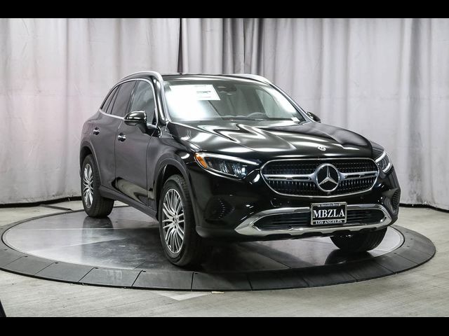 2025 Mercedes-Benz GLC 300