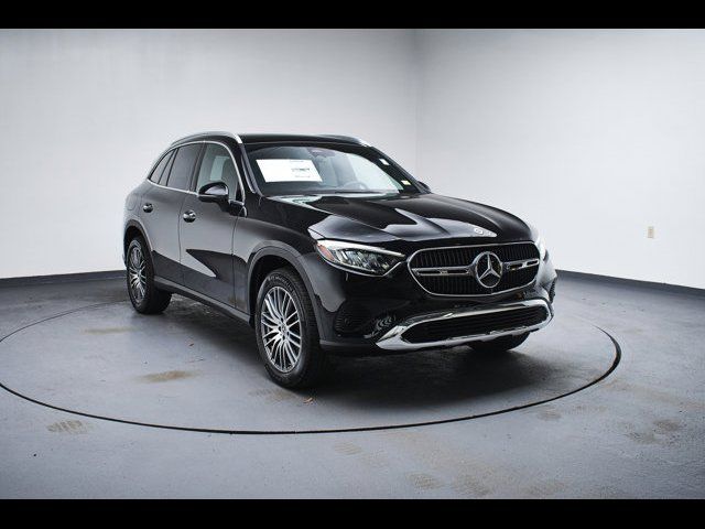 2025 Mercedes-Benz GLC 300