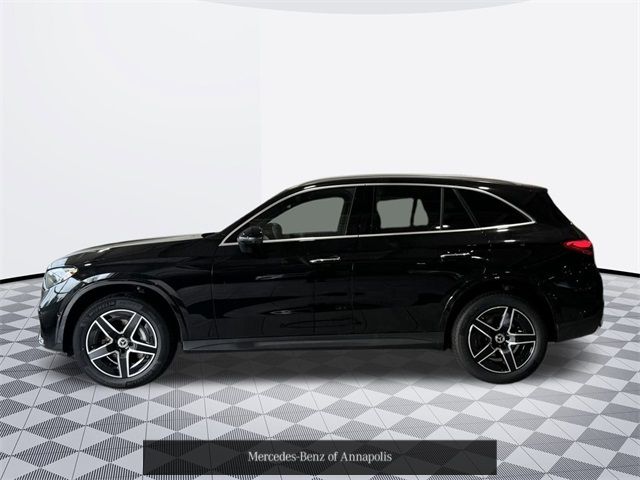 2025 Mercedes-Benz GLC 300