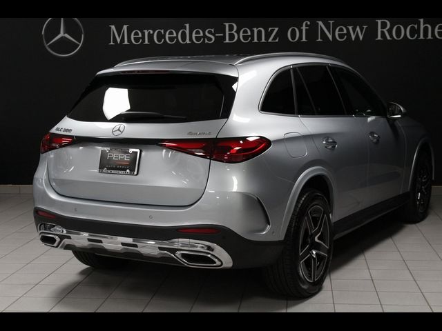 2025 Mercedes-Benz GLC 300