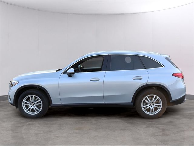 2025 Mercedes-Benz GLC 300