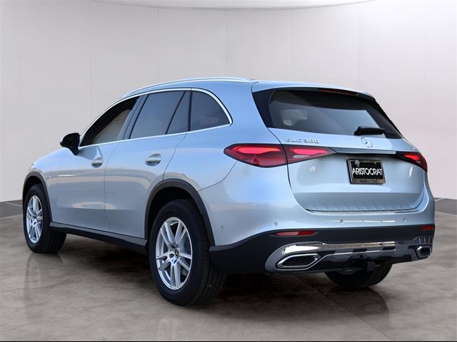 2025 Mercedes-Benz GLC 300