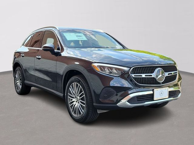 2025 Mercedes-Benz GLC 300