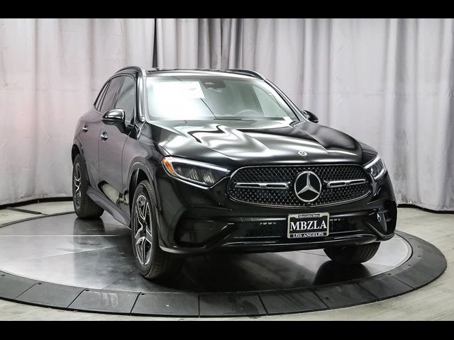 2025 Mercedes-Benz GLC 300