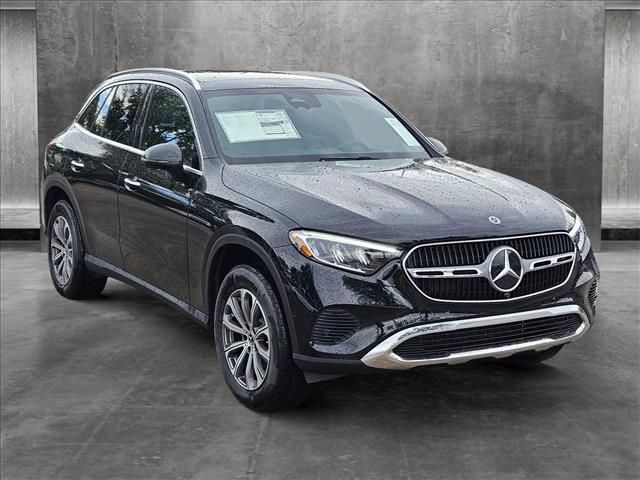 2025 Mercedes-Benz GLC 300