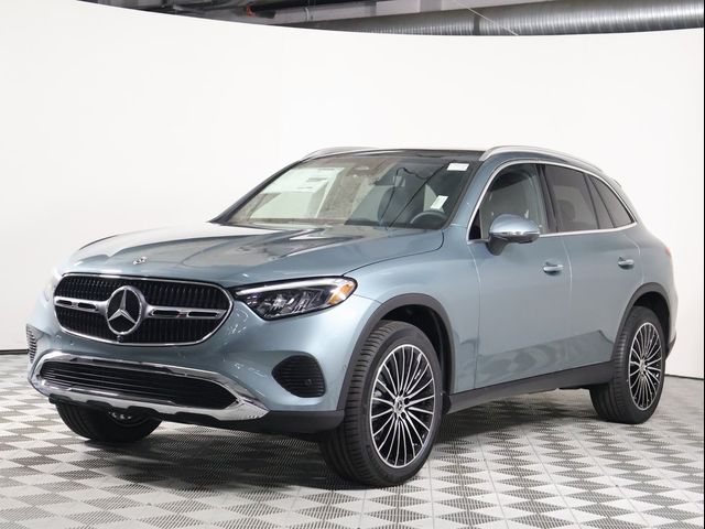 2025 Mercedes-Benz GLC 300