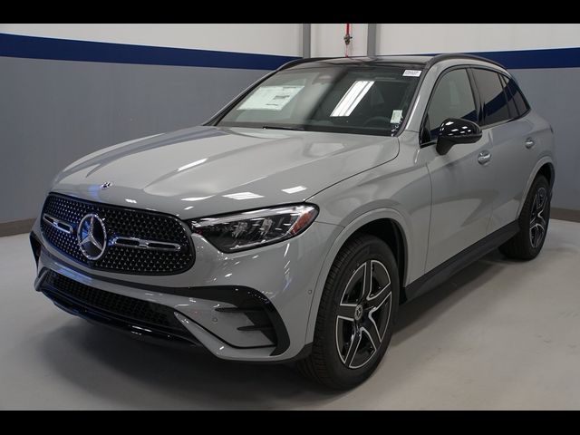 2025 Mercedes-Benz GLC 300